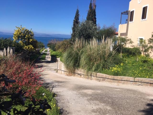 Oneiro Villa Vathirrevma Exterior photo